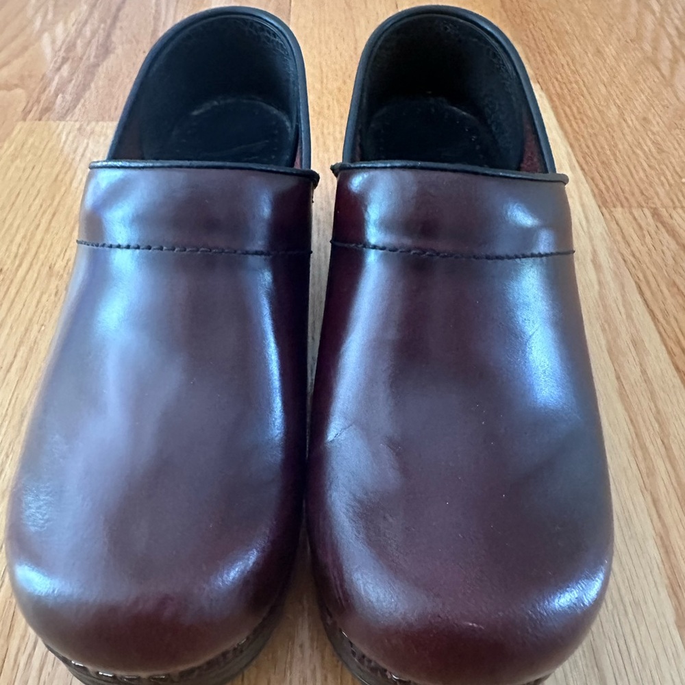 Brown Leather Clogs - Picture 4 of 7